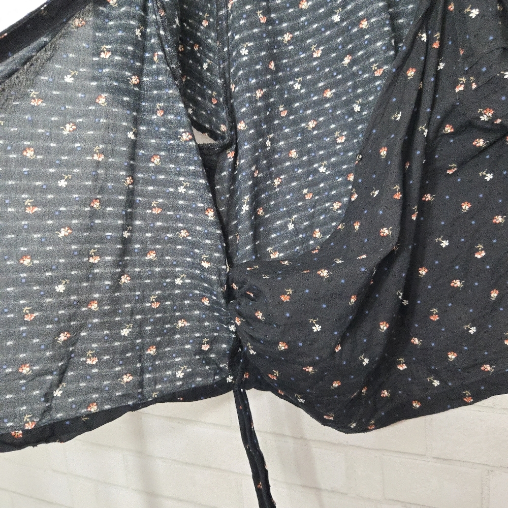 Madewell floral wrap around tie top - Picture 9 of 14